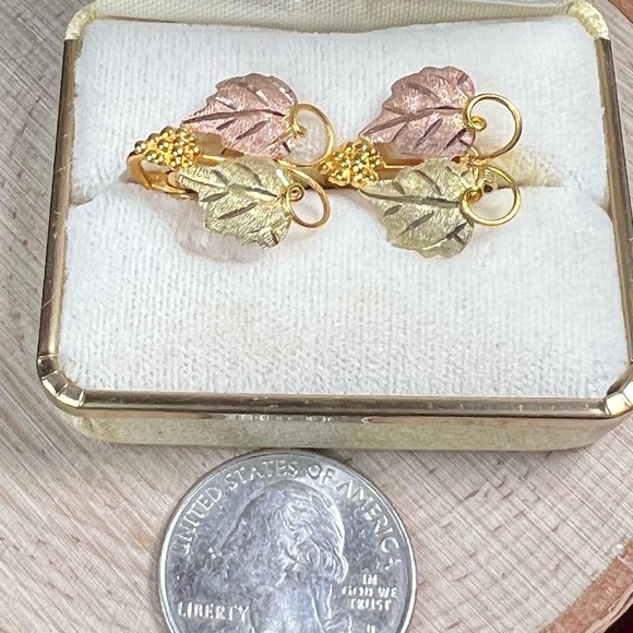 NWT Landstroms 10K Tri-Color Leaf Clip-on Earrings 🍁✨ - Picture 5 of 6